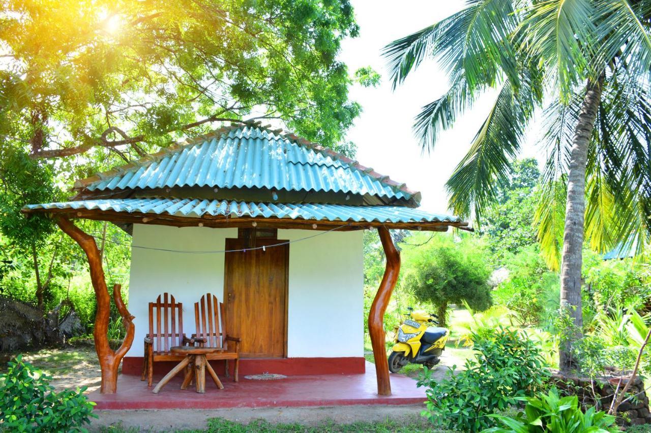 Sea Sound Cabana & Restaurant Tangalle Bagian luar foto