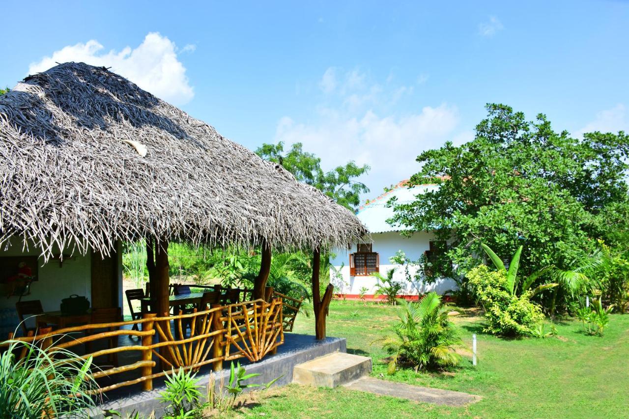 Sea Sound Cabana & Restaurant Tangalle Bagian luar foto
